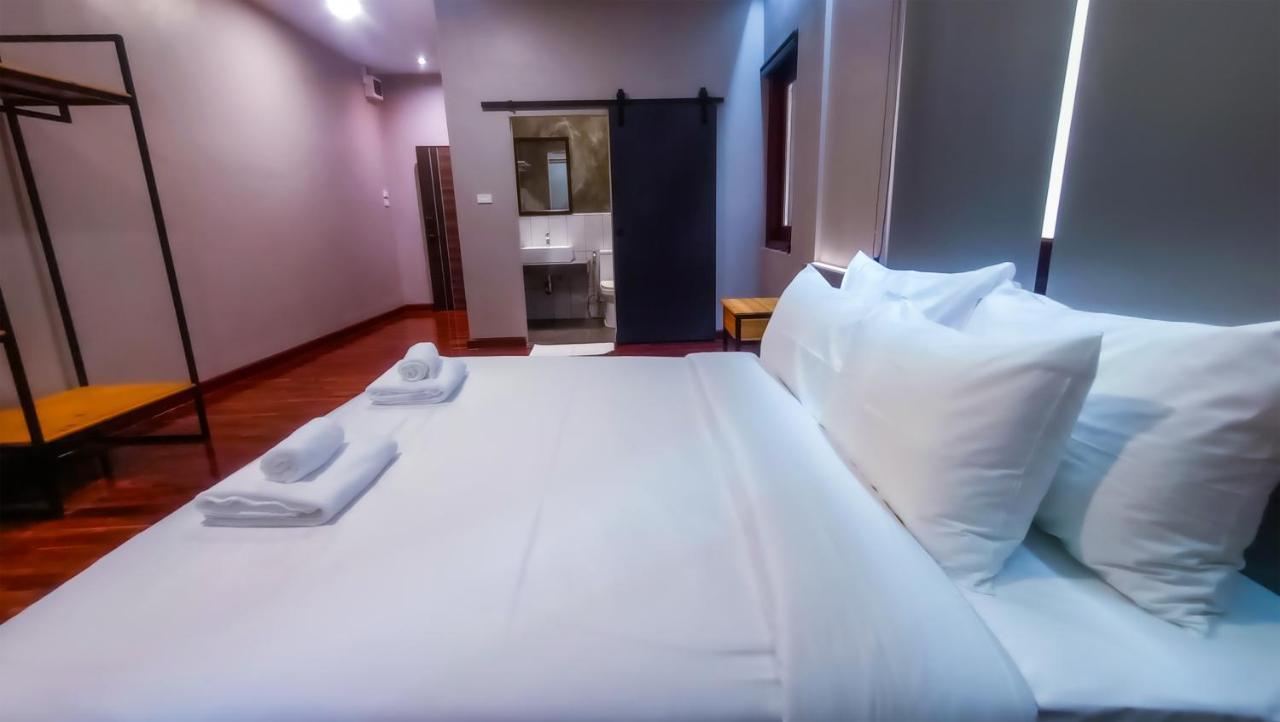 The Riva Vientiane Hotel Екстериор снимка